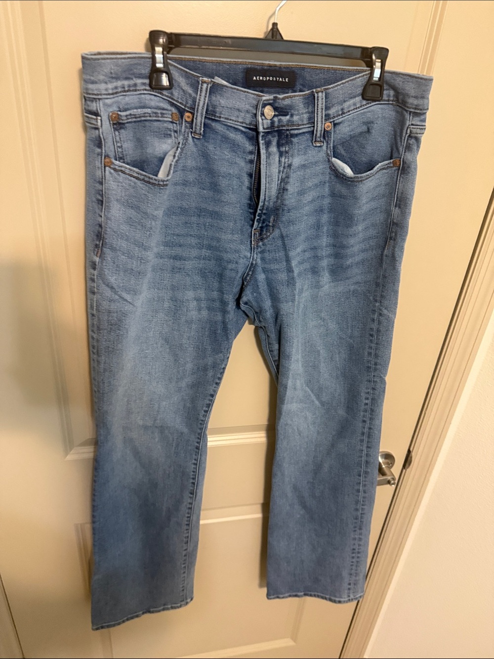 Aeropostale Men's Medium Wash Straight Jeans 34x34